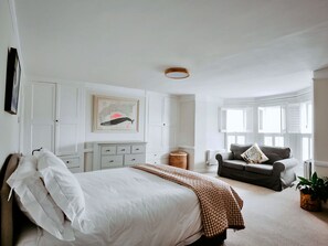 6 quartos, berço de viagem, Wi-Fi de cortesia, roupa de cama