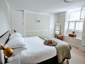 6 Schlafzimmer, Reisekinderbett, kostenloses WLAN, Bettwäsche