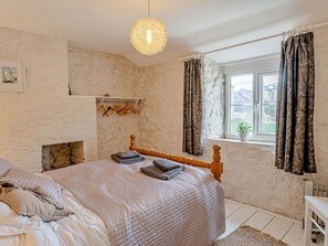 3 bedrooms, free WiFi, bed sheets