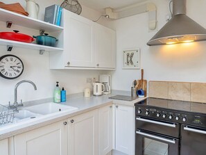 Mikrowelle, Ofen, Geschirrspüler