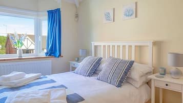 4 bedrooms, free WiFi, bed sheets