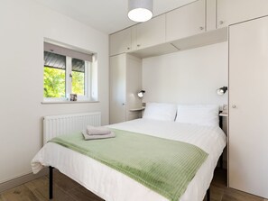 2 chambres, fer et planche à repasser, Wi-Fi gratuit, draps fournis