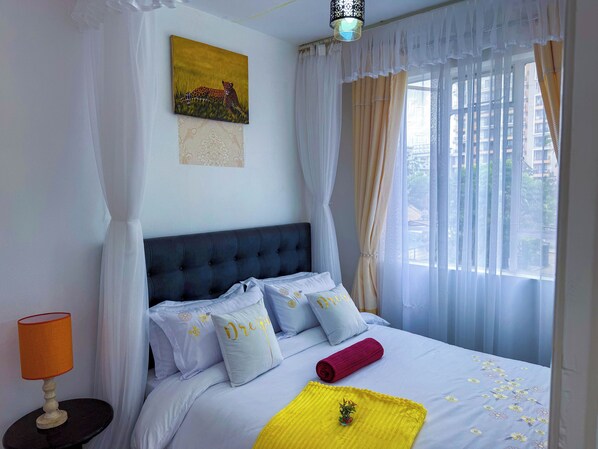 2 bedrooms, iron/ironing board, WiFi, bed sheets