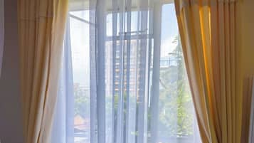 Fer et planche Ă  repasser, Wi-Fi, draps fournis