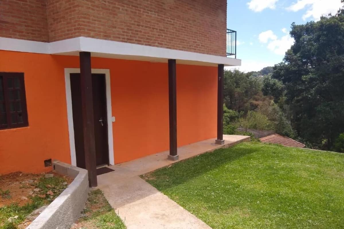 Chalet superior, vista al jardín | Wifi gratis