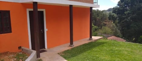 Chalé superior, vista para o jardim | Wi-Fi de cortesia