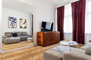 家庭公寓, 城市景觀 | 獨特裝潢、布置獨特、書桌、筆電工作空間