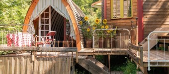 RITA'S TRAILERS. In the countryside near the village. Swimming pool. Pets welcome!