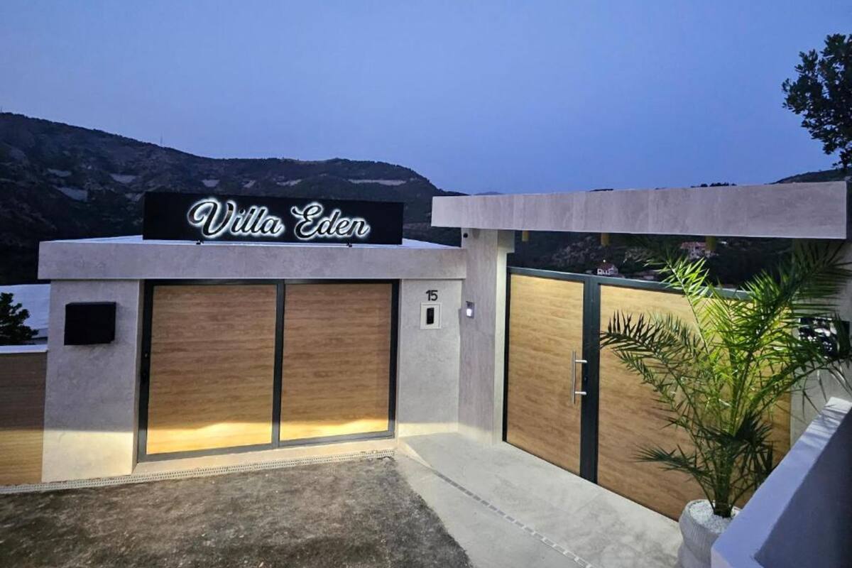 Villa (Six Bedroom Villa) | Exterior