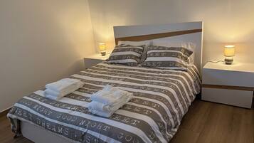 2 sovrum, strykjÀrn/strykbrÀda, gratis wi-fi och sÀngklÀder