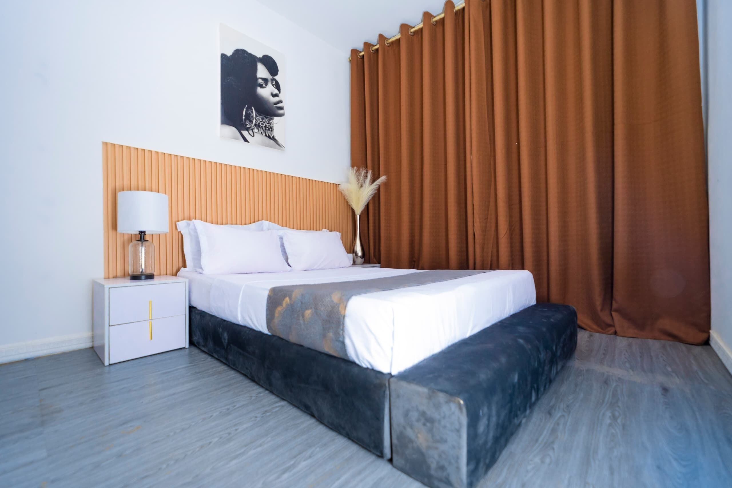 3 chambres, fer et planche à repasser, Wi-Fi, draps fournis