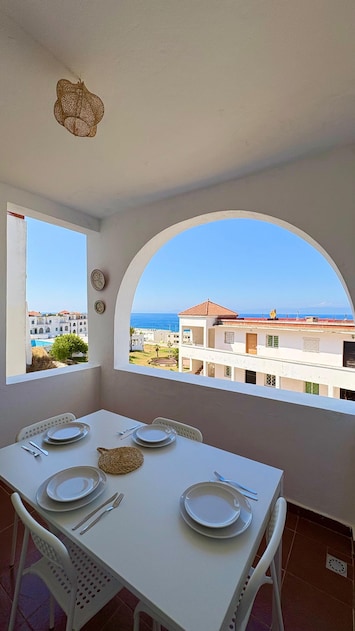 Terrasse avec vue sur mer