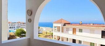Comfortable two-bedroom with direct access to Oued Aliane Beach
