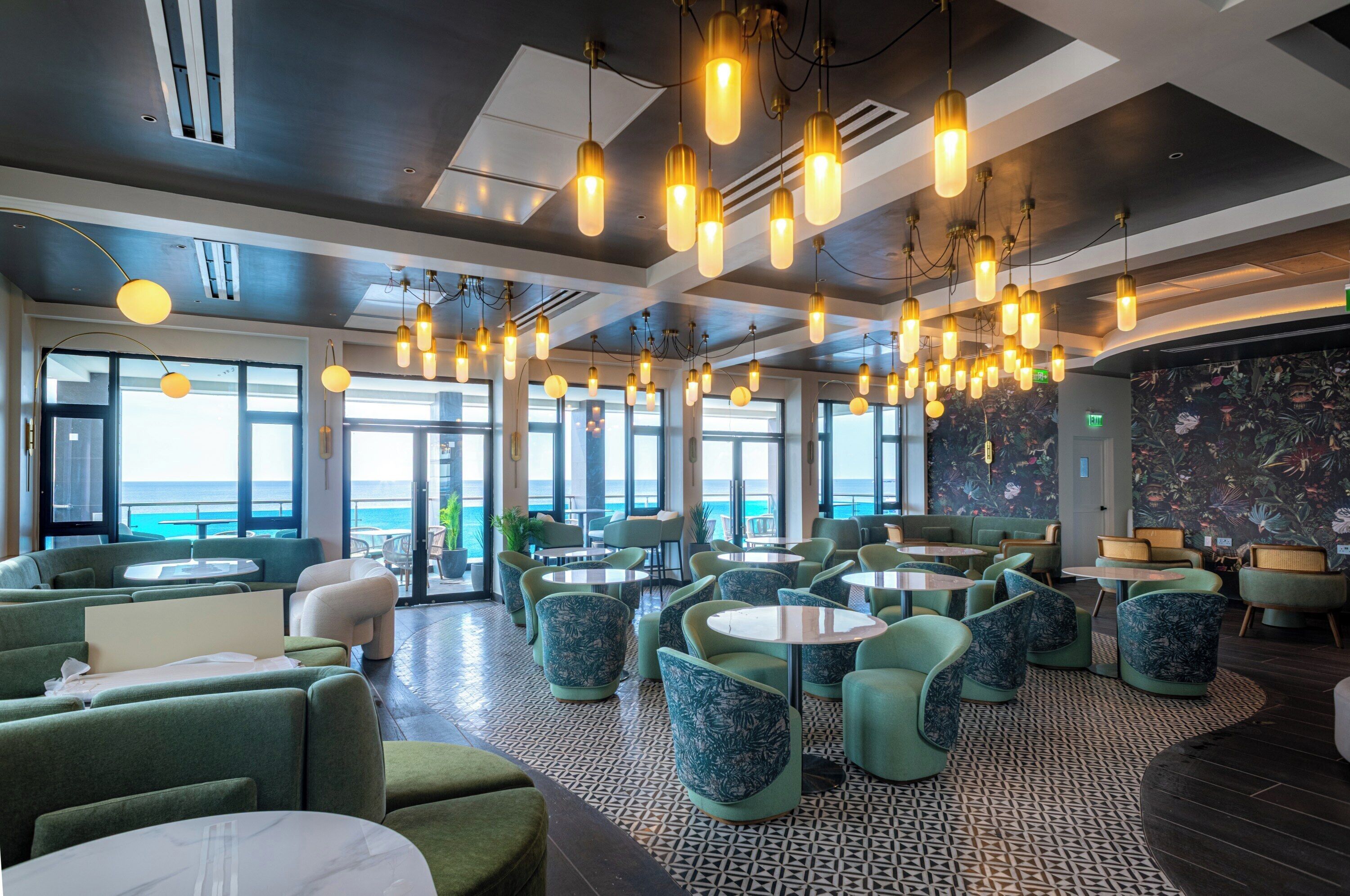 Caribische gerechten, uitzicht op de zee 