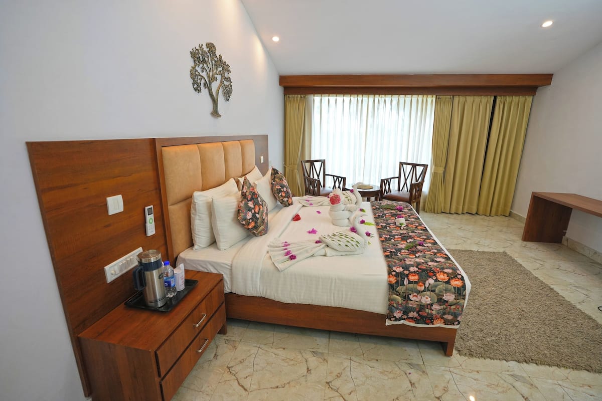 Rajwada Cottage with Private Seating | Minibar, két bảo mật tại phòng, bàn ủi/dụng cụ ủi quần áo