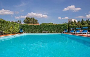 Sæsonbestemt udendørs pool