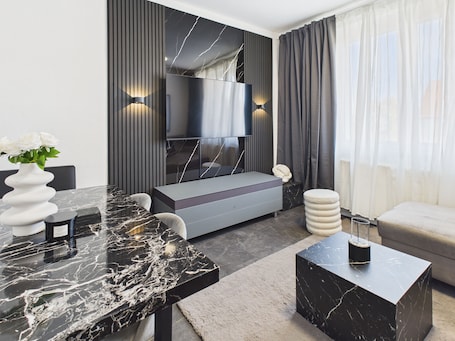 TV. Loft & Living 3 am Geiseltalsee WLAN & parking lot