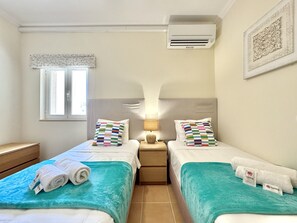 2 bedrooms, bed sheets - Vilamoura Beach Village 2 by Homing (Loulé)
