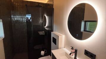 Handdukar, tvÄl och toalettpapper