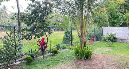 3-bedroom villa within 12-minute drive to Bandaranike Airport.
