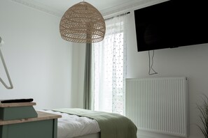 Studio, Balcony | Iron/ironing board, free WiFi