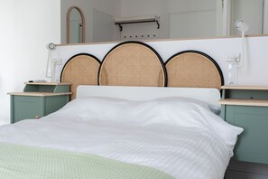 Studio, Balcony | Iron/ironing board, free WiFi