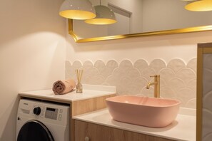 Studio, Balcony | Bathroom