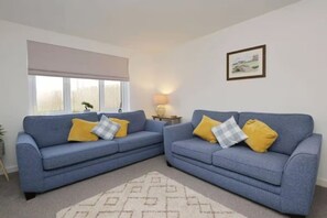 TV - 3-BR Family Home Near St Andrews (Fife)