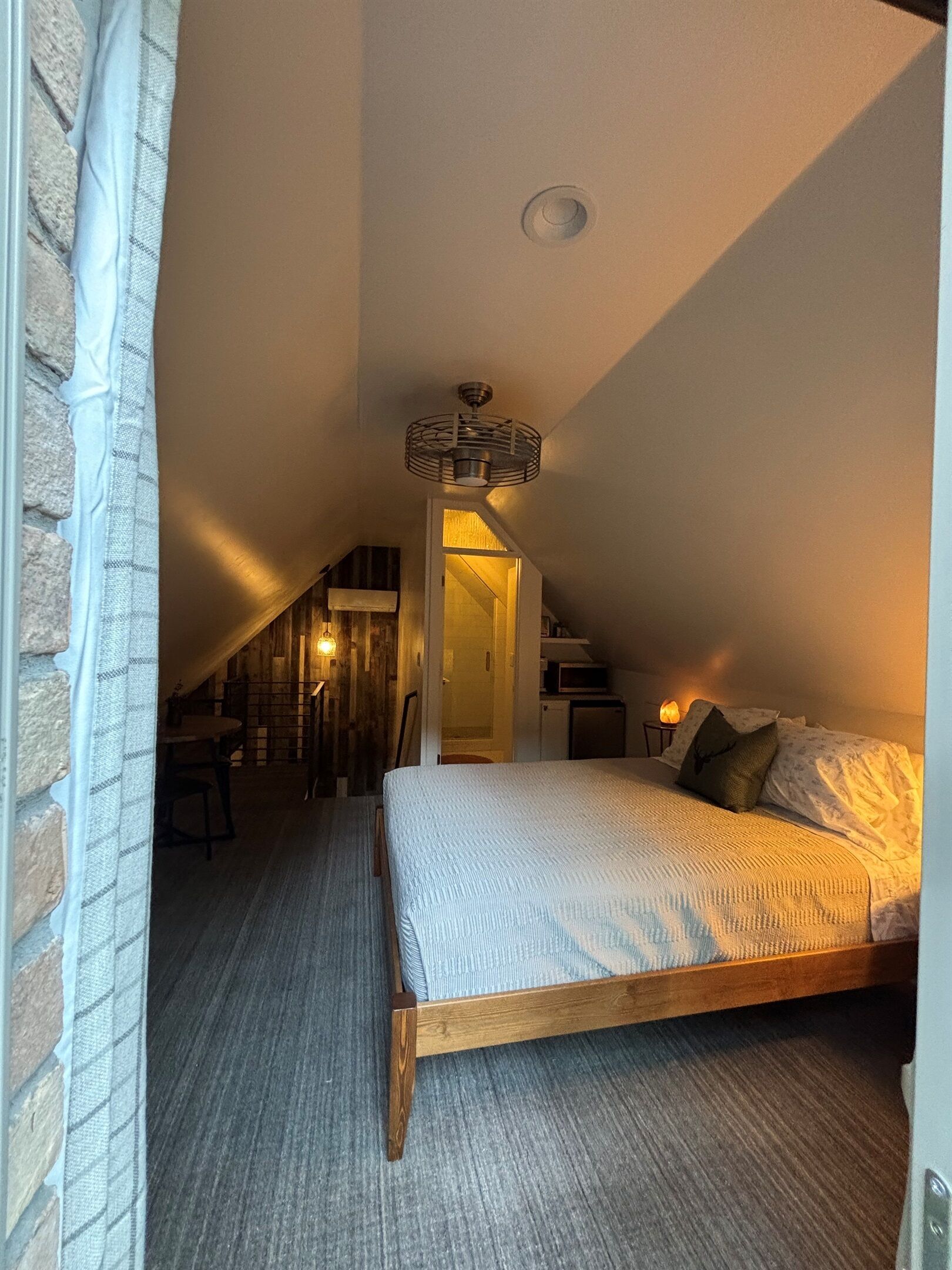 1 bedroom, travel crib, free WiFi, bed sheets