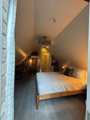 1 bedroom, travel cot, free WiFi, bed sheets - Chic Mountain Loft • Breathtaking Views (Provo Canyon)