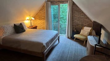 1 bedroom, travel crib, free WiFi, bed sheets