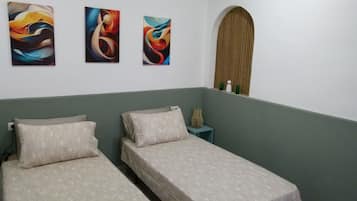 2 habitaciones, tabla de planchar con plancha y wifi gratis