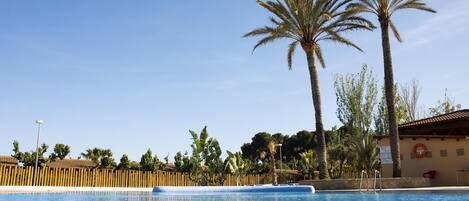 Trailer | Piscina | Piscina externa