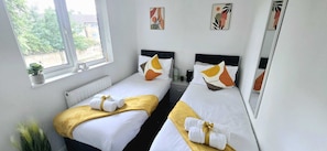 2 Schlafzimmer, Bügeleisen/Bügelbrett, WLAN, Bettwäsche
