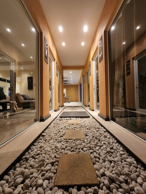 Villa, 4 Bedrooms, Smoking, Private Pool | Interior