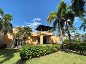 Villa, 4 Bedrooms, Smoking, Private Pool | Exterior