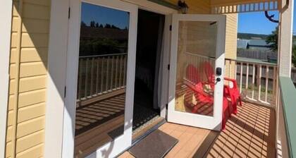 Studio suite near downtown (Argyle Suites-HSB)