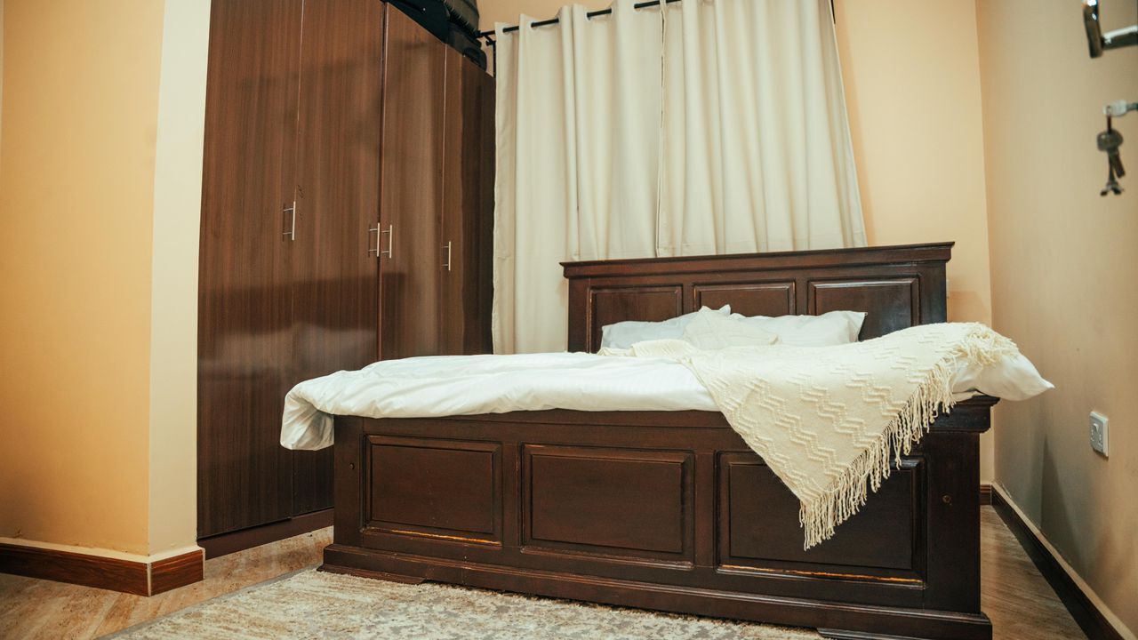 4 bedrooms, WiFi, bed sheets