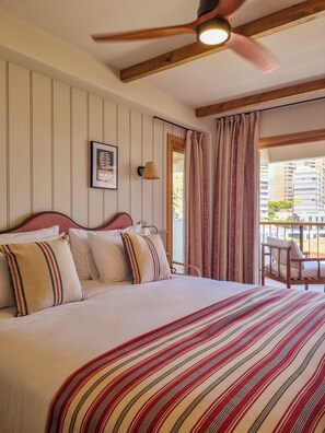 デラックス ダブルルーム バルコニー シービュー | アイロン / アイロン台、WiFi (無料)、ベッドシーツ