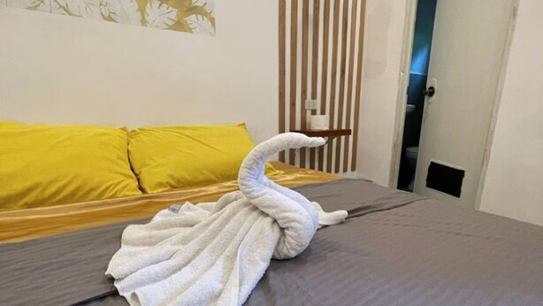 Room - Room-cozy Studio Retreat in General Luna (General Luna)