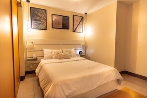 Apartment, 1 Bedroom, Balcony, City View | 1 bedroom - Luxury Cozy Stylish Loft in Makati (Makati)