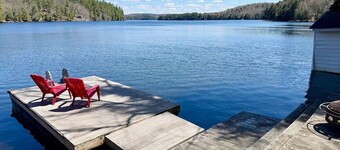 Bayside Retreat: Cozy Cottage w Stunning Lake View
