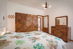 2 chambres, lit parapluie, Wi-Fi, draps fournis