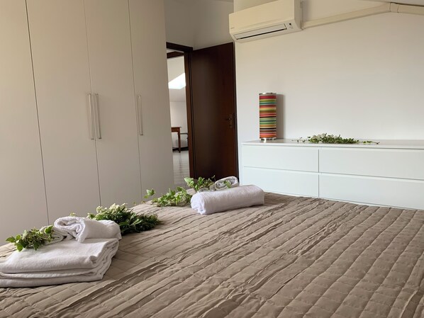 2 Schlafzimmer, Bügeleisen/Bügelbrett, Reisekinderbett, WLAN