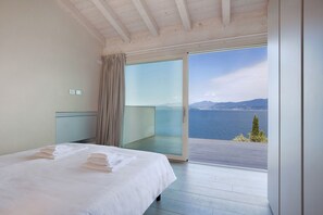 1 dormitorio, tabla de planchar con plancha, cuna de viaje y wifi