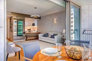 TV - Bayline - Dinas Apartment (Armação de Pêra)