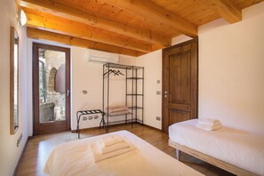 3 chambres, lit parapluie, Wi-Fi, draps fournis