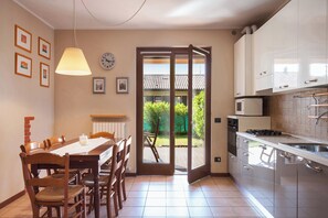 Kühlschrank, Herdplatte, Geschirrspüler