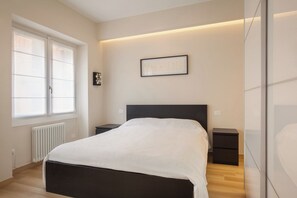 1 chambre, fer et planche à repasser, lit parapluie, Wi-Fi