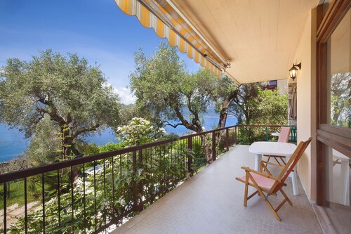 Villa Andy - Wohnung in einer Villa mit Seeblick, Villa Andy - Appartamento in villa con vista lago